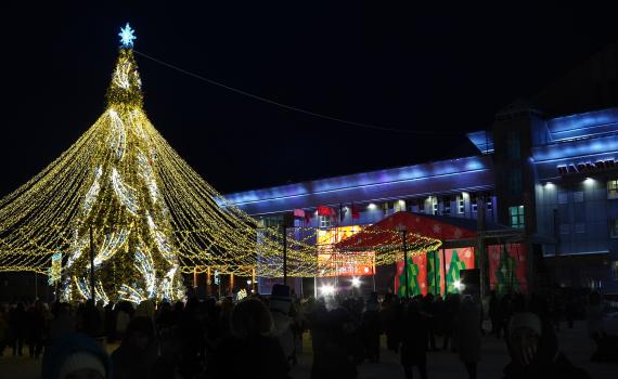 Росгвардия и полиция обеспечили безопасность более 1000 участников открытия Главной новогодней ёлки в Нарьян-Маре